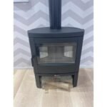 poele-a-bois-en-fonte-la-nordica-jennifer-20-77-kw-a-9-kw.jpeg